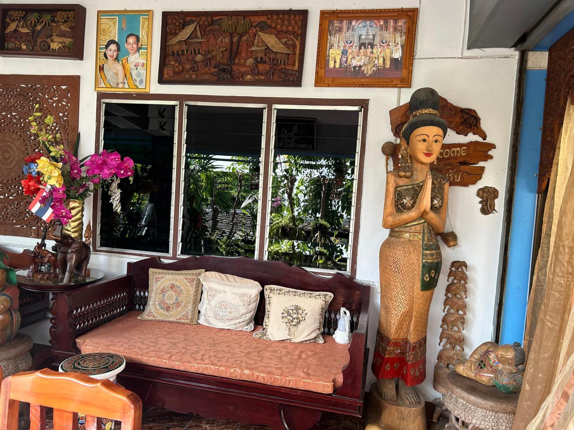 Saithong House Vandrarhem Chiang Mai Exteriör bild